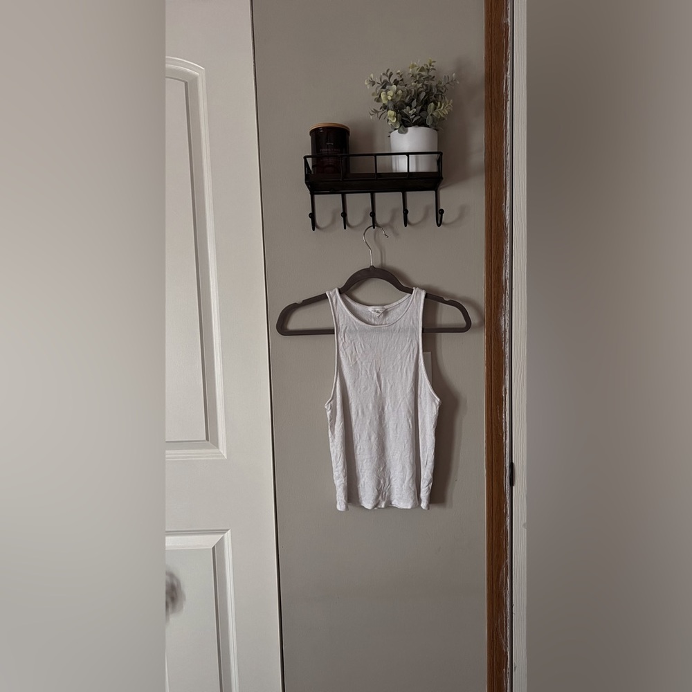 White Basic Cropped Tank